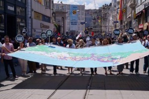 Adalet_Arayan_Mahalleler_Gezi_Parki'na_Yurudu_2