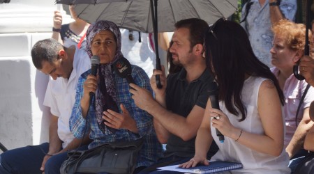 Esenyurt'taki inşaat yangınında oğlunu kaybeden anne